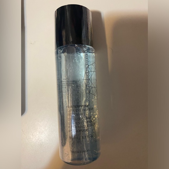 Waterproof Lip & Eye Makeup Remover- set of 2-New - Picture 3 of 3